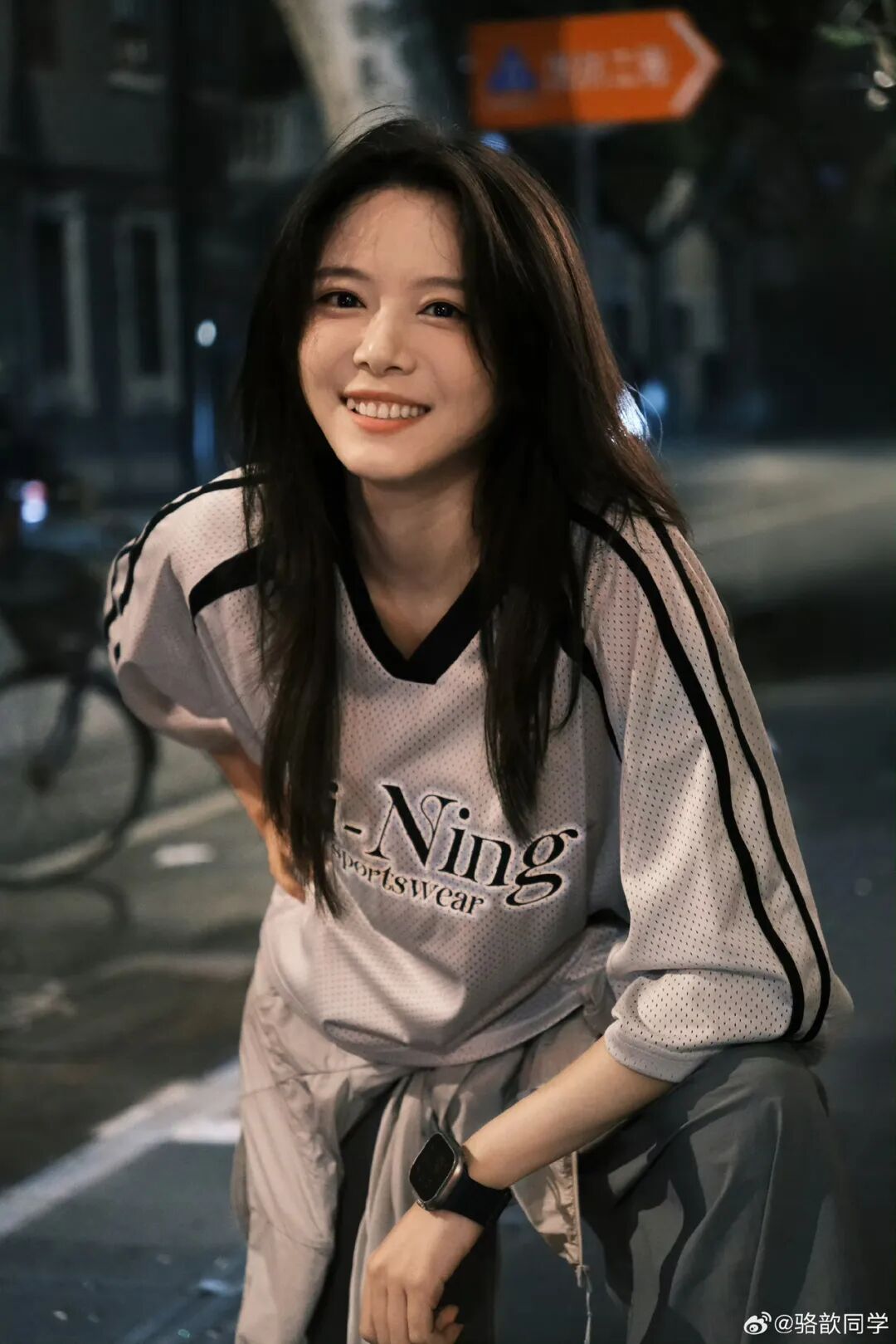 图片[3]-LPL主持人骆歆继上CCTV3后，二次登上CCTV6，扛住央视镜头魅力十足，网友：这是要转行吗？-吃瓜网