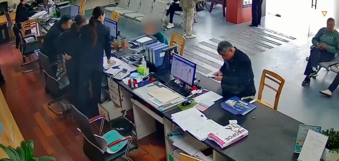 图片[19]-迪士尼游客劝阻他人吸烟反被暴打，就该让他赔到肉疼-吃瓜网