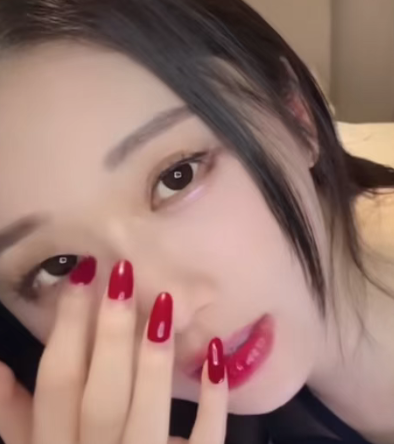 图片[5]-轩子巨2兔拒绝售卖衣物，还称展现自己的美不算C边，引发网友热议！-吃瓜网