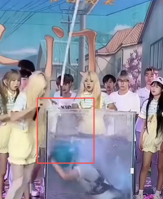 图片[11]-直播间把未成年女孩扔进“鳄鱼缸”的未成年女主播，号没了……-吃瓜网