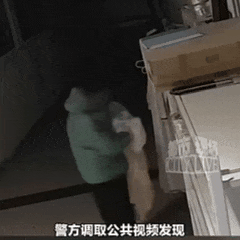 图片[2]-炸裂！男子每天穿啥取决于邻居晒啥？网友：那穿女士内裤啥意思？-吃瓜网